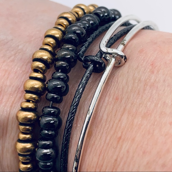 NWOT Alex and Ani Bracelet.  Gold. Expandable - Picture 5 of 6
